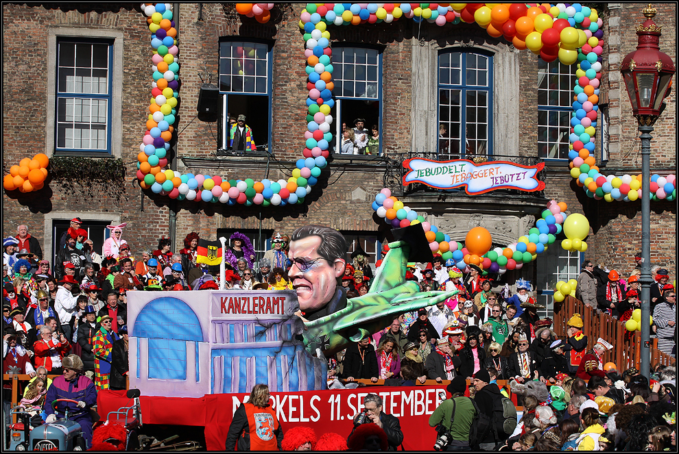 Rosenmontagszug 2011 in Düsseldorf