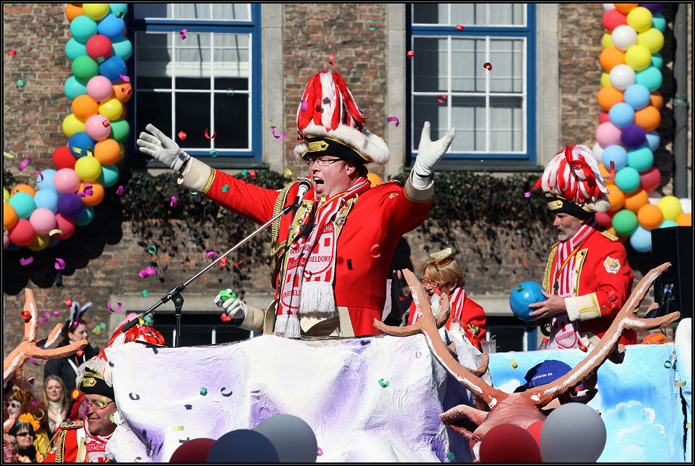 Rosenmontagszug 2011 in Düsseldorf