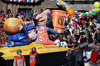 Rosenmontagszug 2011 in Düsseldorf