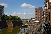 Der alte Hafen am Rhein ( Düsseldorf )